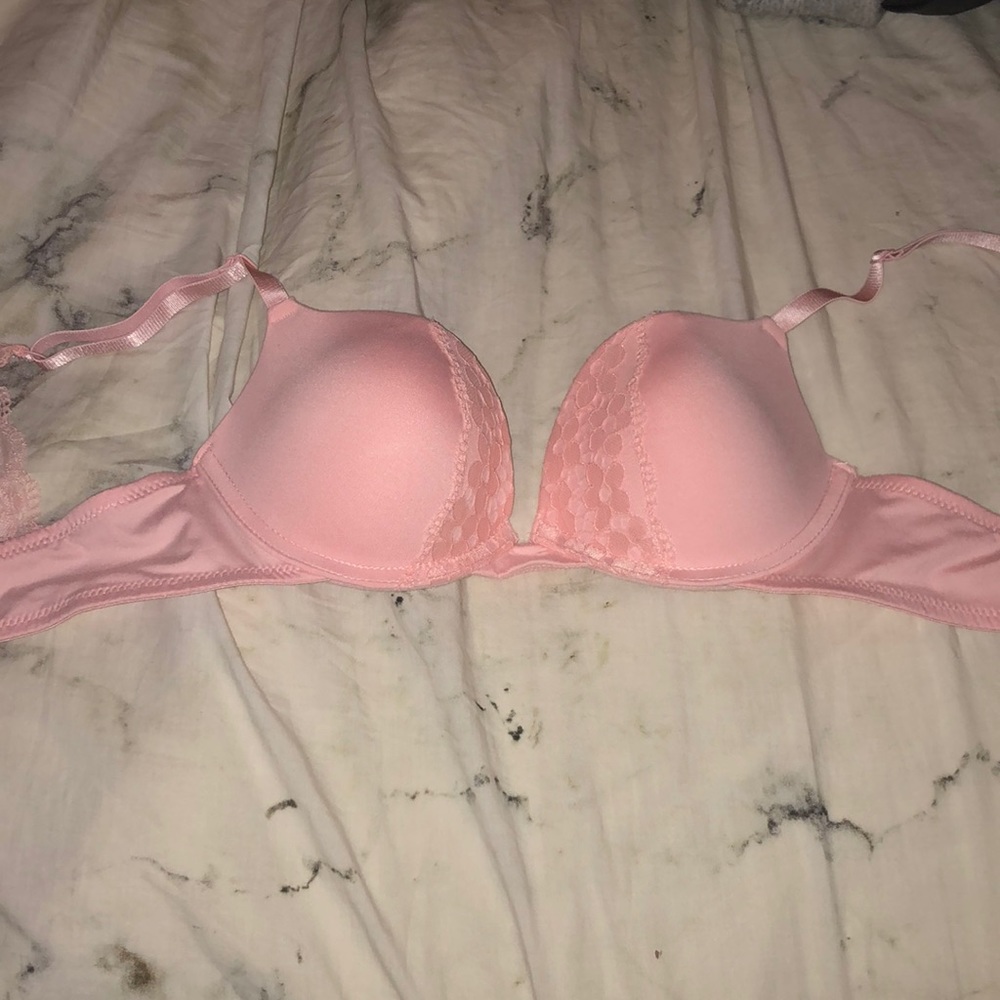 silky aerie light pink bra *never worn*